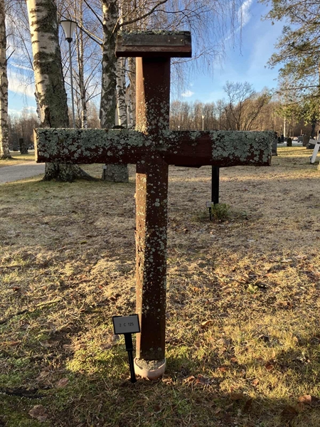 Hautatunnus: 2 C   125