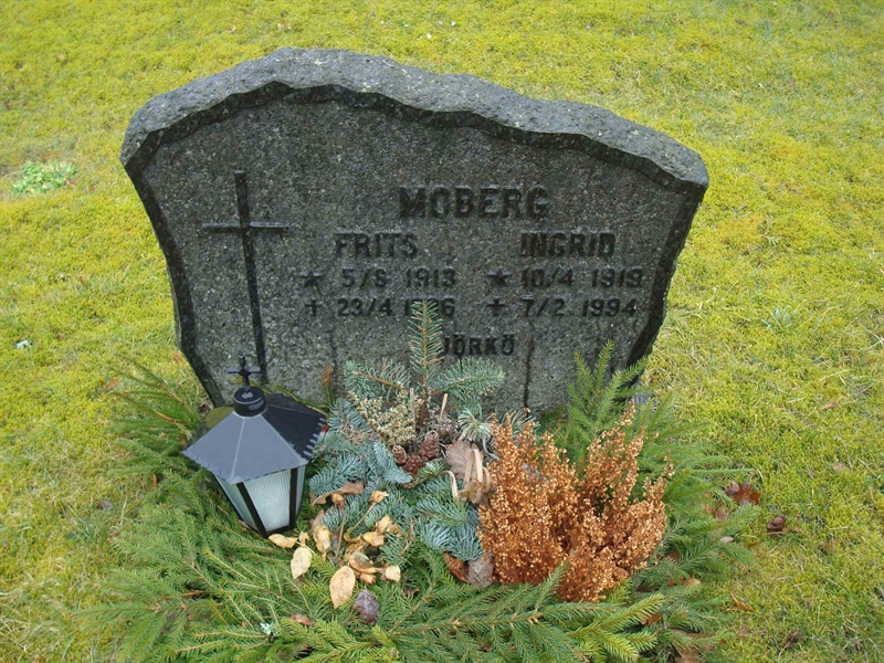 Grave number: BR D    29, 30