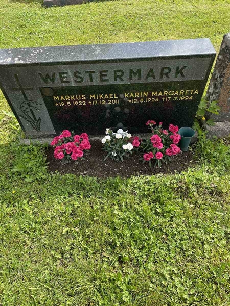 Grave number: N 4 1     3