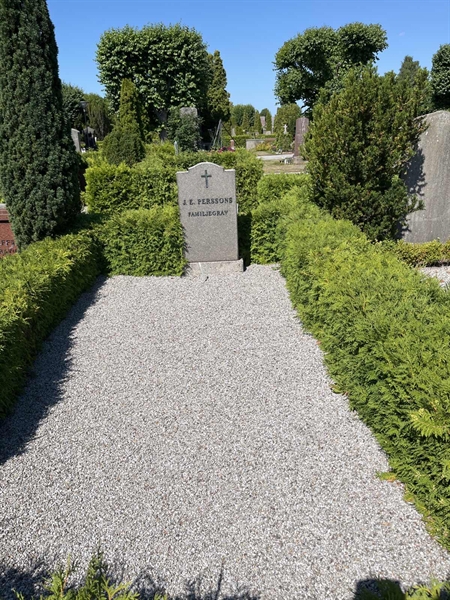 Grave number: NK V    92