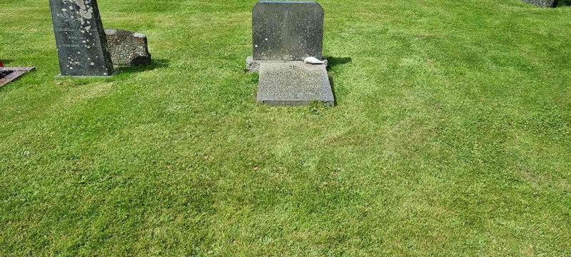 Grave number: LM 3 49  013