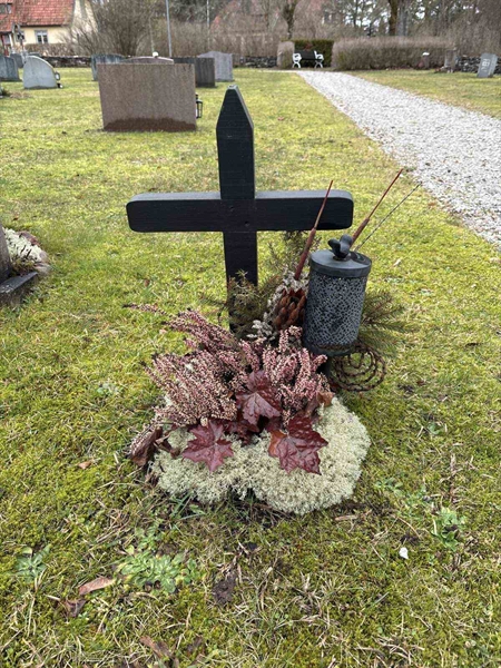 Grave number: L A 93