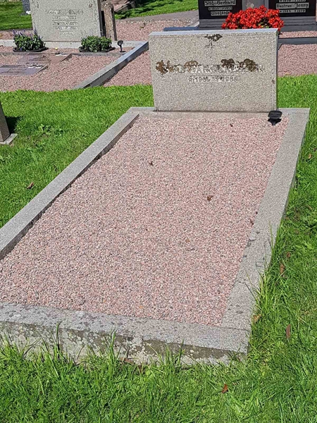 Grave number: 06 61059