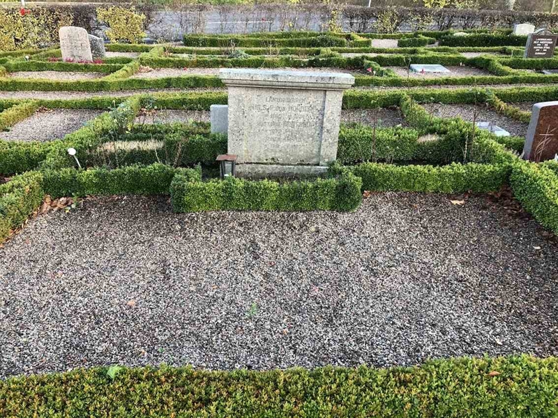 Grave number: Kå 18    44, 45, 46