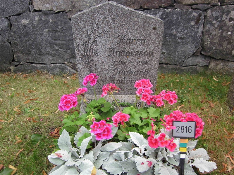 Grave number: KG G  2816