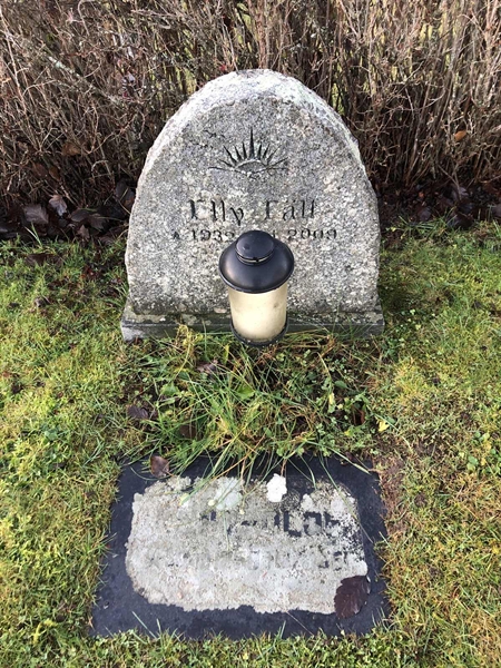 Grave number: 3 B    17