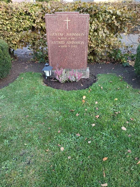 Grave number: Ö 30y    18a, 18b