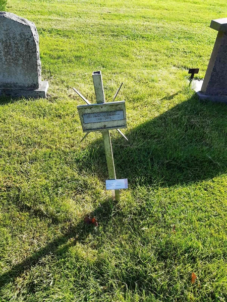 Hautatunnus: Fr 8   225