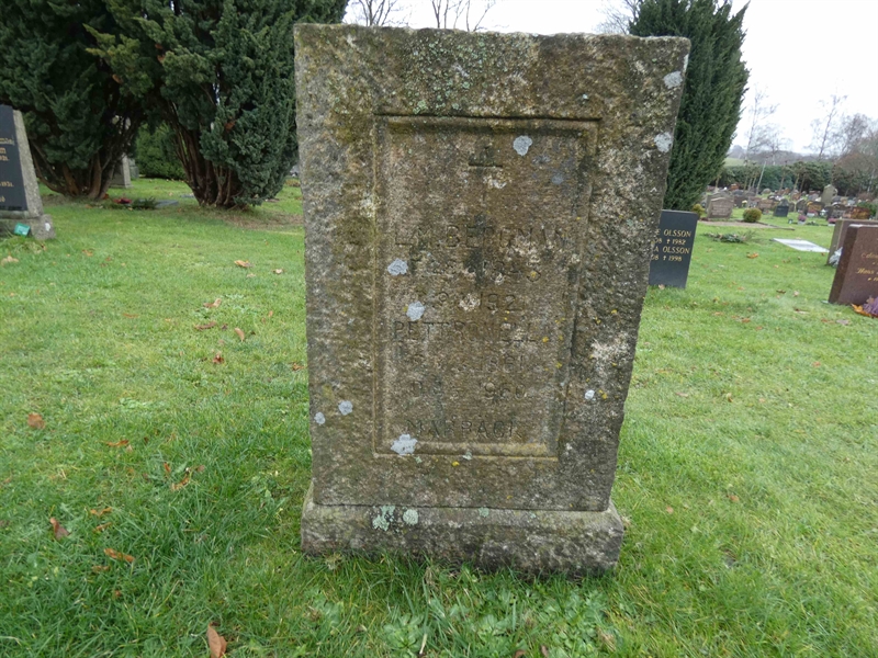 Grave number: SN D    70