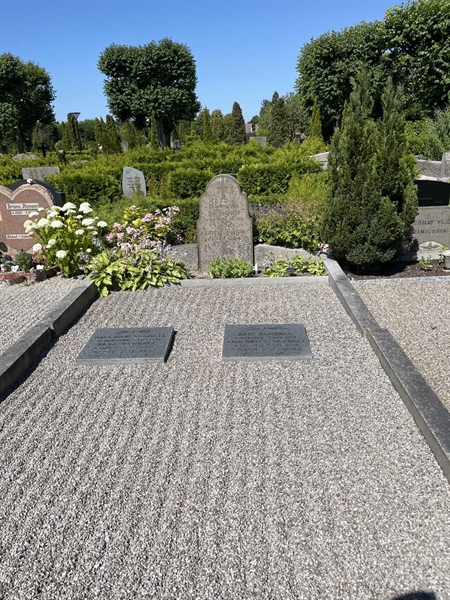 Grave number: NK V    83