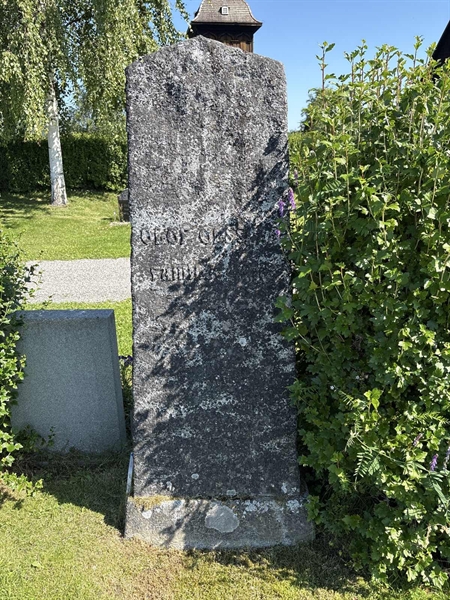 Grave number: 4 G GF   117-118