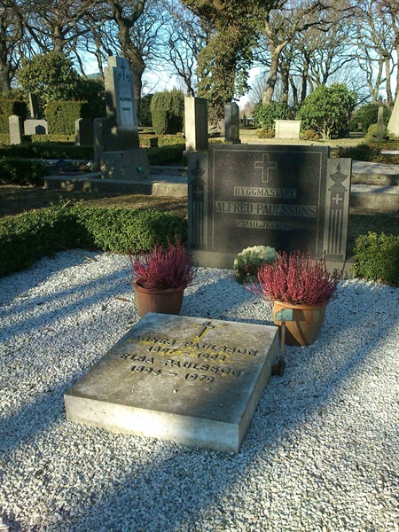 Grave number: Kg XV    48