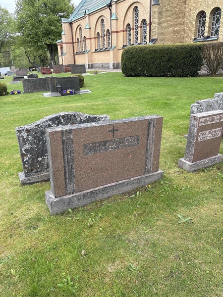 Grave number: SKF B    18