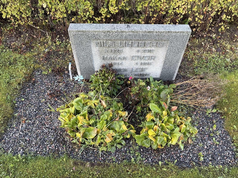 Grave number: 4 N NB     3-4