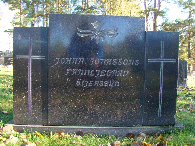 Grave number: 10 Ös 03    61-62