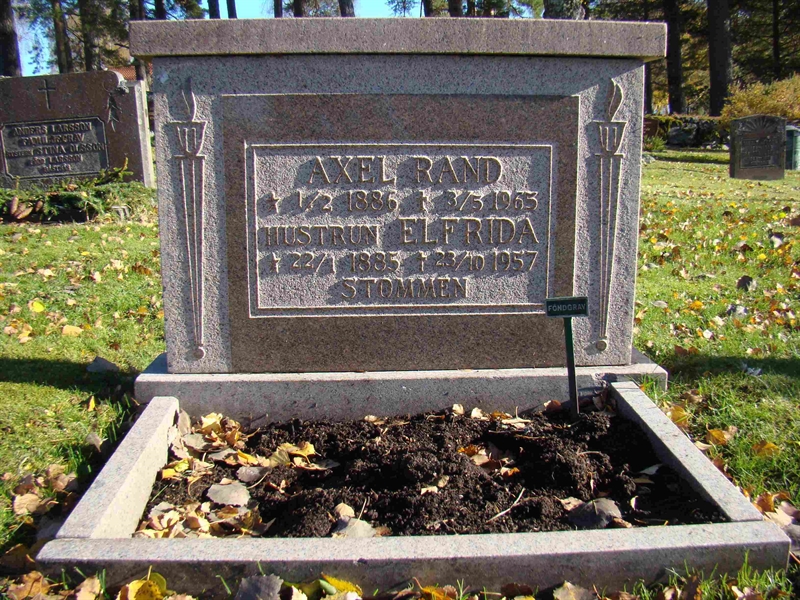 Grave number: 10 Ös 03    97-98