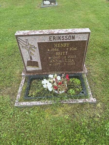 Grave number: 002 3  1070