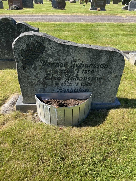 Grave number: Ärt 60 23 223+224