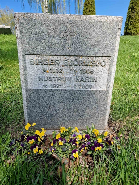 Grave number: 501 18 4233-4236