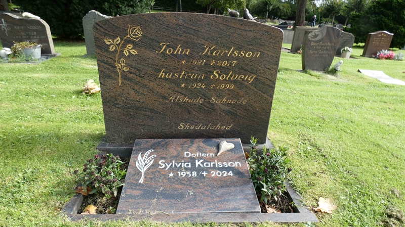 Grave number: SN D   210a