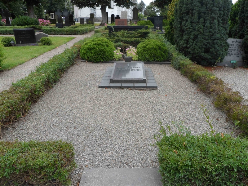 Grave number: SK H    61, 62, 63, 64