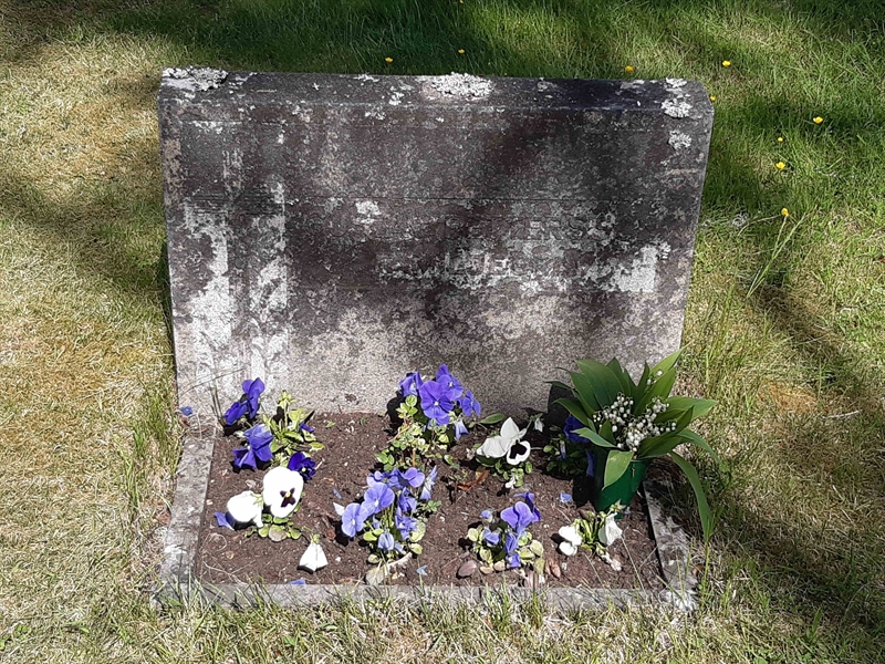 Grave number: JÄ 02    30