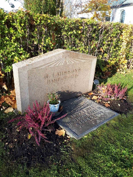 Grave number: GK F 1   270