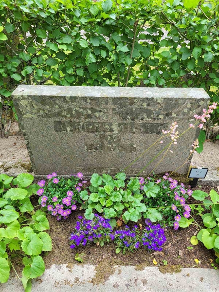 Grave number: Jä 02    22