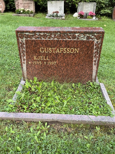 Grave number: 5 01   121