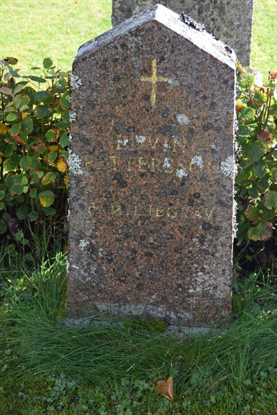 Grave number: 01 9    16