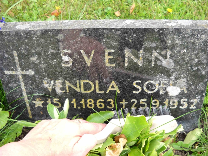 Grave number: 3 MB 15 75
