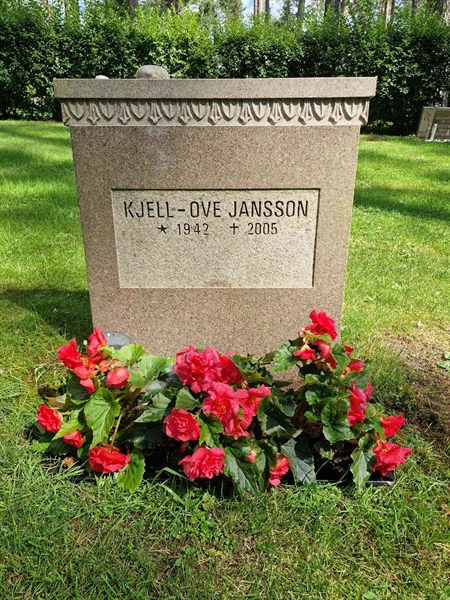 Grave number: 1 KV.4    58