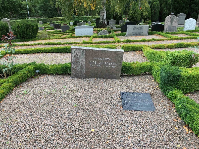 Grave number: Kå 22    41, 42