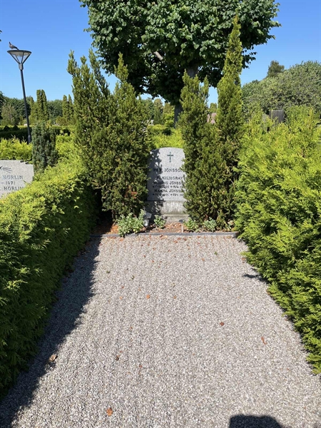 Grave number: NK V    16