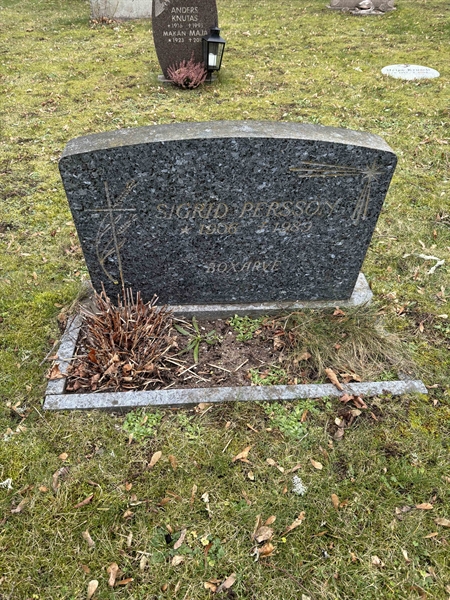 Grave number: LE 246