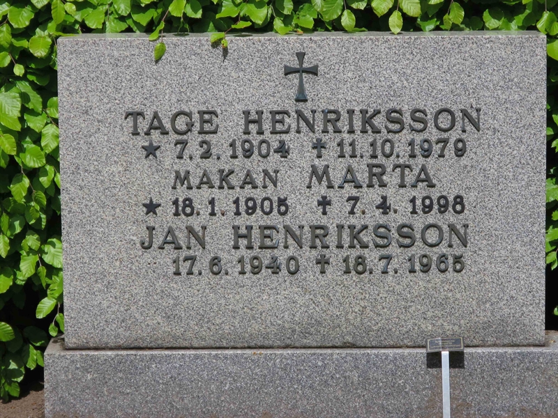 Grave number: HÖB 44    19