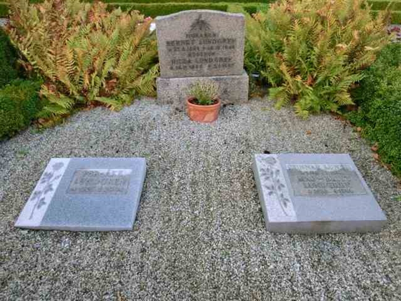 Grave number: ÖK M    012