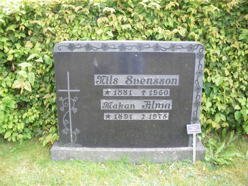 Grave number: NSK 10     3