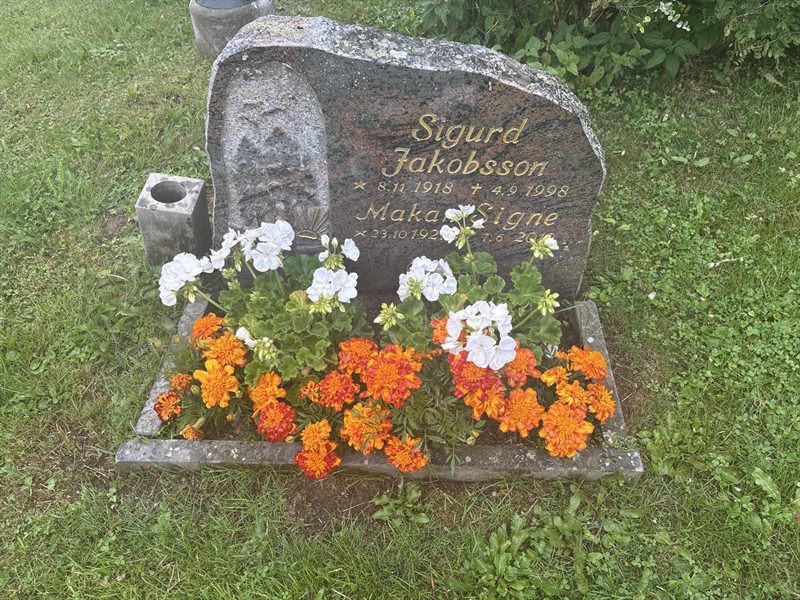 Grave number: 002 2   606
