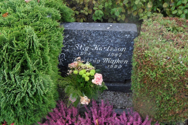 Grave number: ÖK U    18