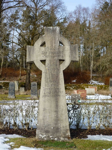 Grave number: ÖD 03   25, 26, 27