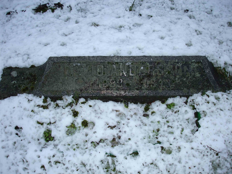 Grave number: B G 1030