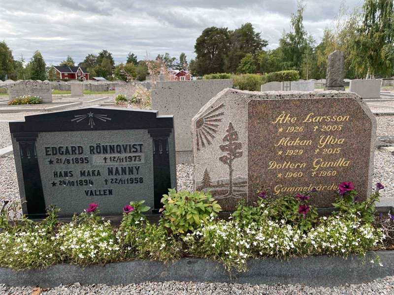 Grave number: 2 07   156