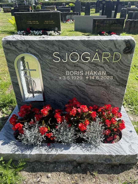 Hautatunnus: N 5 2   266a