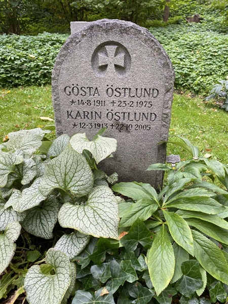 Gravnummer: 1 H    28