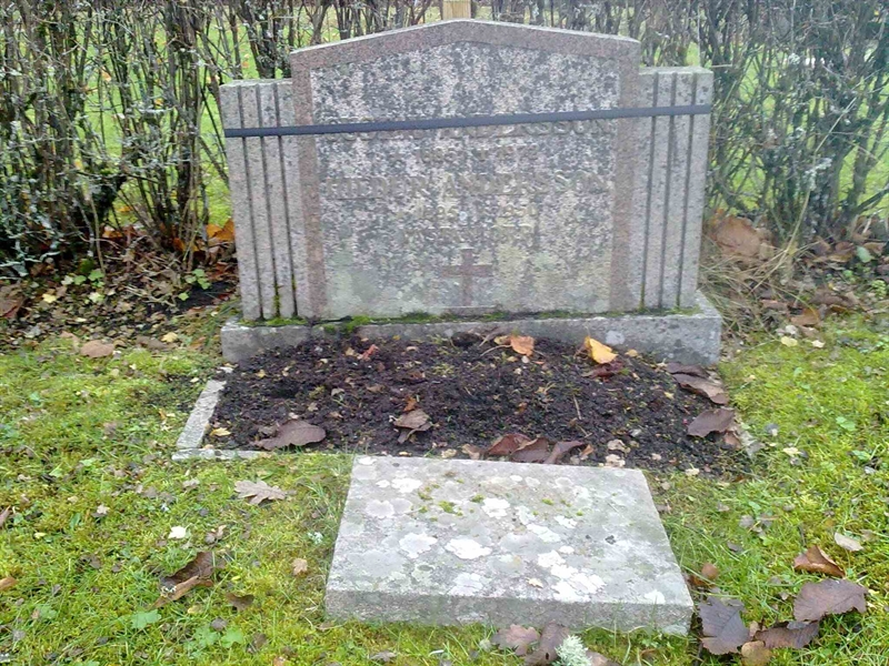 Grave number: NO 22   101