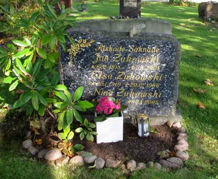 Grave number: SN L 55-56