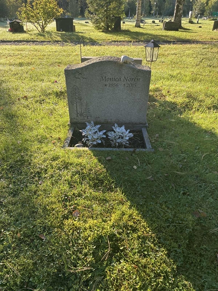 Grave number: 2 11    10