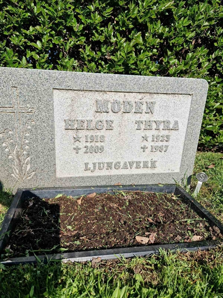 Grave number: 501 23 4671-4672