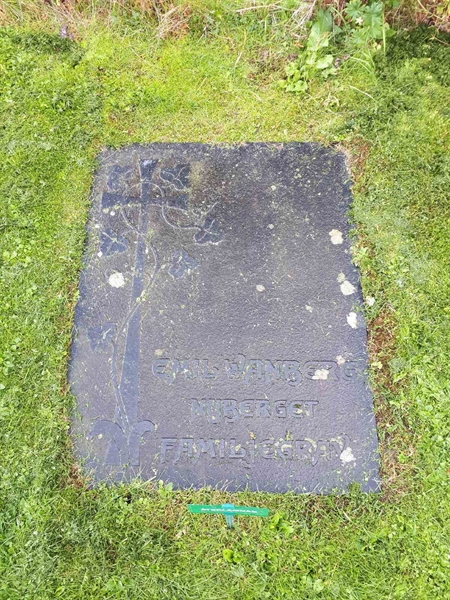 Gravnummer: NK F G    80